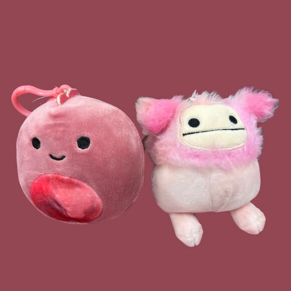 2 NWT Squishmallow Clips Yeti Bigfoot Caparinee & Poleena - Picture 2 of 3